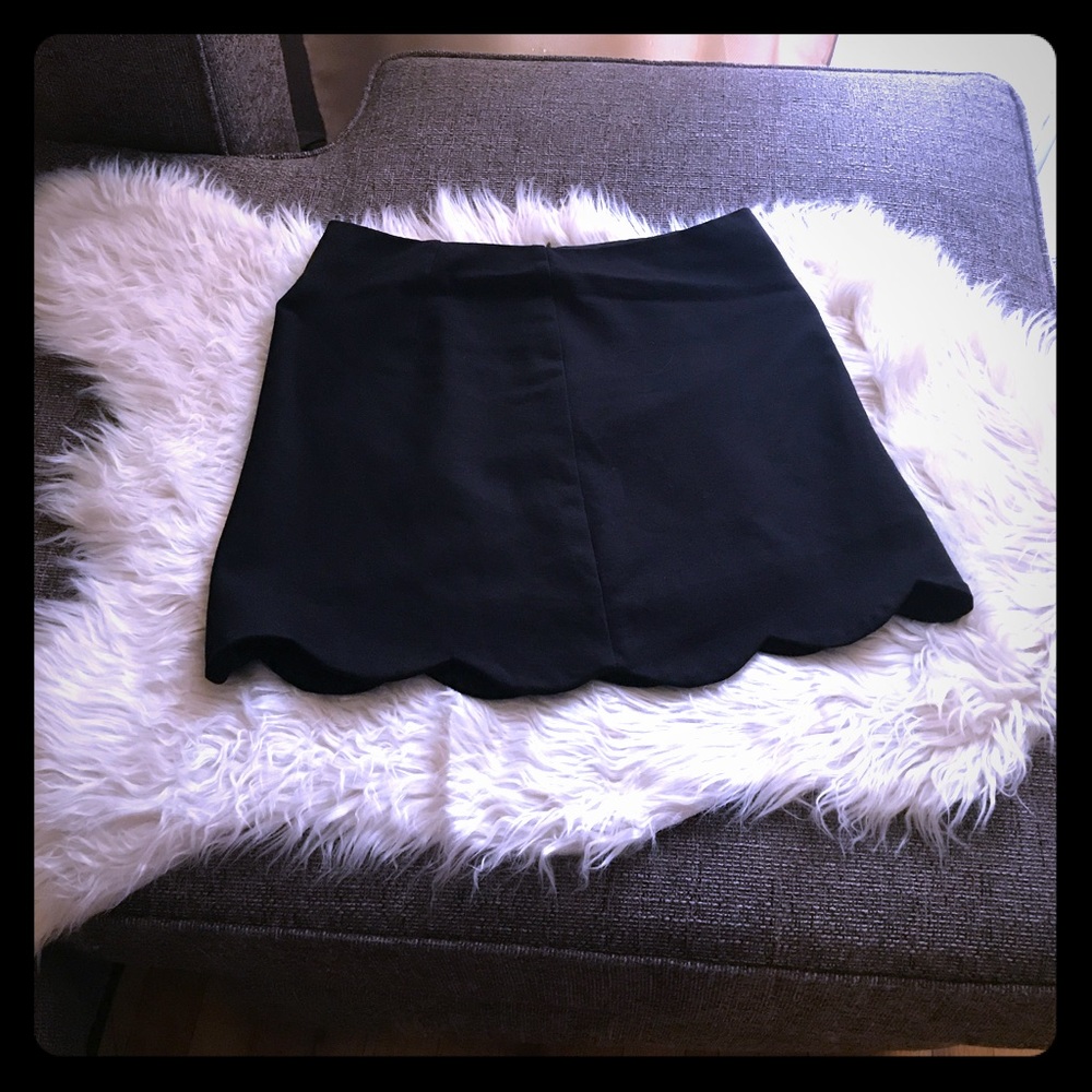 Bumpy edges black mini skirt (AQUA)